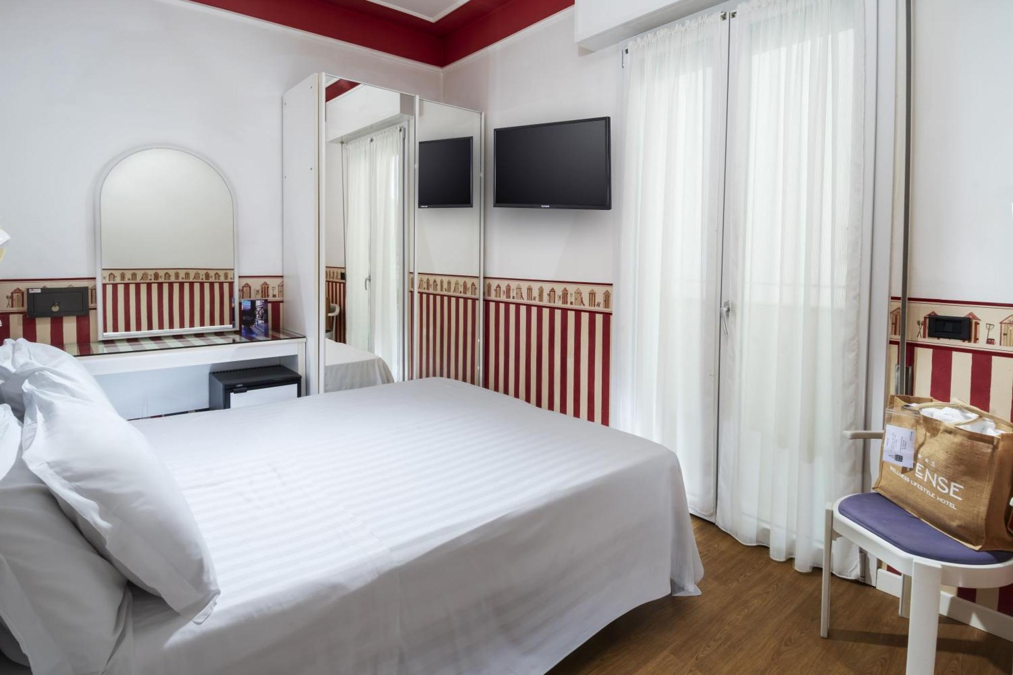 Hotel Estense Gatteo a Mare Exterior photo
